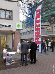 Read more about the article 1. Infostand der „PARTEI“ Main-Kinzig
